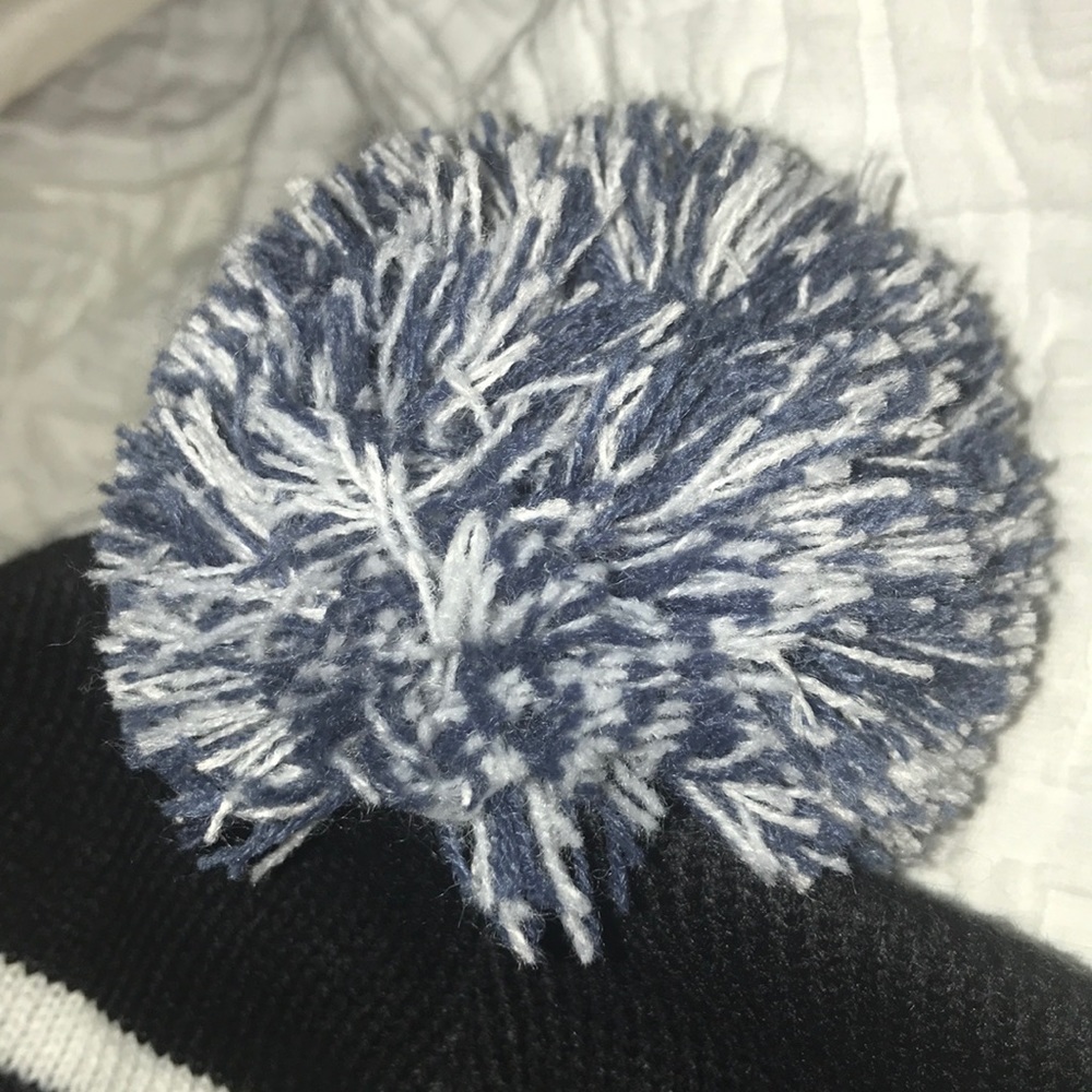 PINK NATION Navy, Black & White knit cap w. Puff - Picture 3 of 5